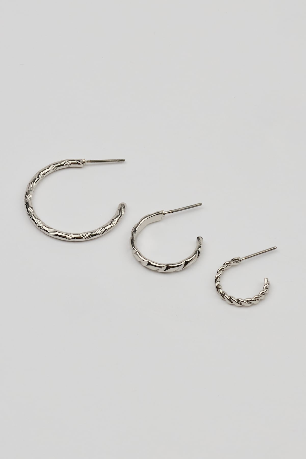 Set of 3 Textured Open Hoop Earrings - Image 4